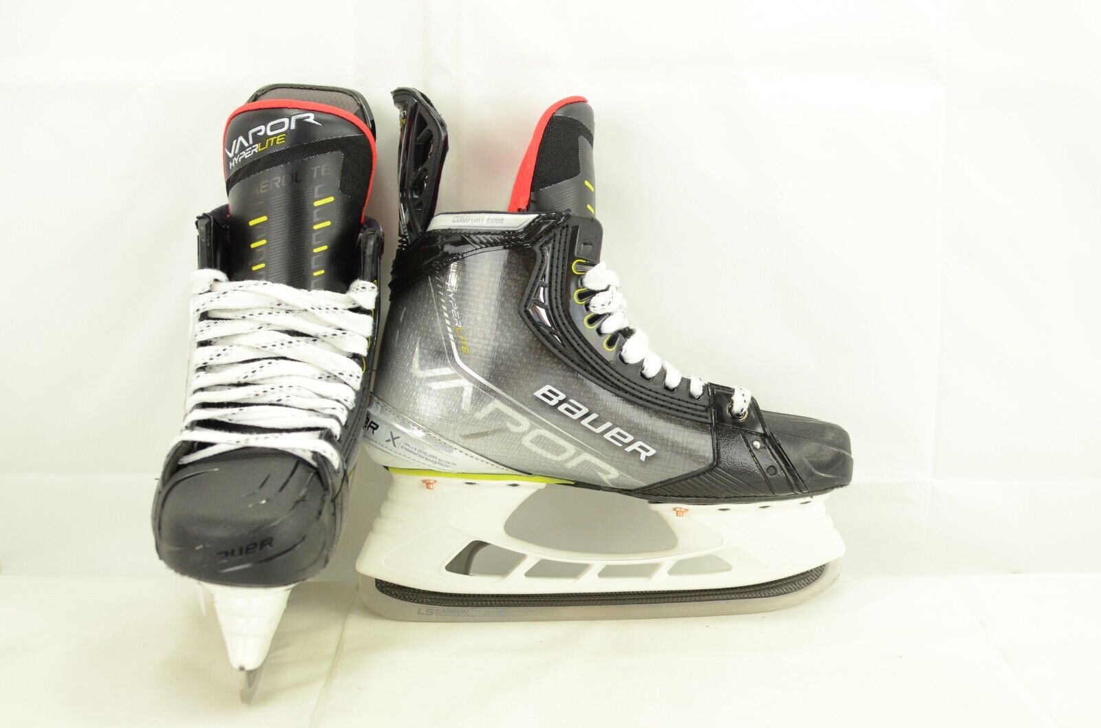 Bauer Vapor Hyperlite Ice Hockey Skates Senior Size 8 Fit 2 (0714-8770)
