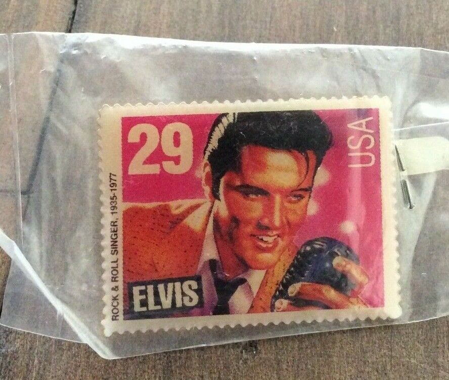 ELVIS PRESLEY 29 Cent Stamp LAPEL PIN Badge GOLD TONE Collectible NEW IN PKG